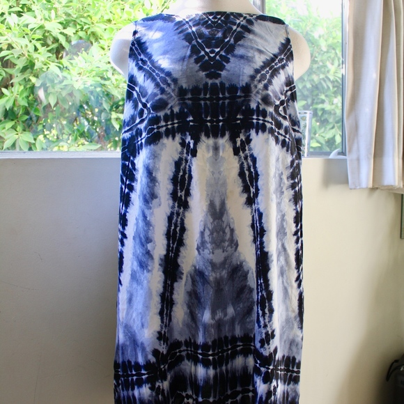 Ava & Viv Dresses & Skirts - Tie Dye Sleeveless Shift Dress